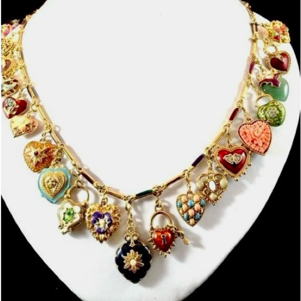Joan Rivers Rare Complete Hearts And Flowers 19 Charm Necklace Valentines Day